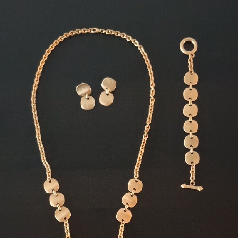 Elegant Gold-Tone jewelry set